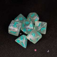 Frozen Heart – dice poly set