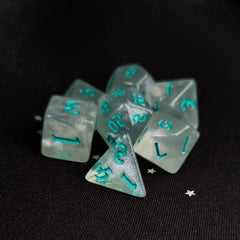 Frozen Heart – dice poly set